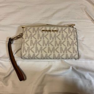 Michael Kors wristlet